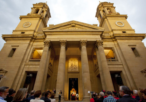 Proyecto Restauración de la Fachada de la Catedral de Pamplona 01